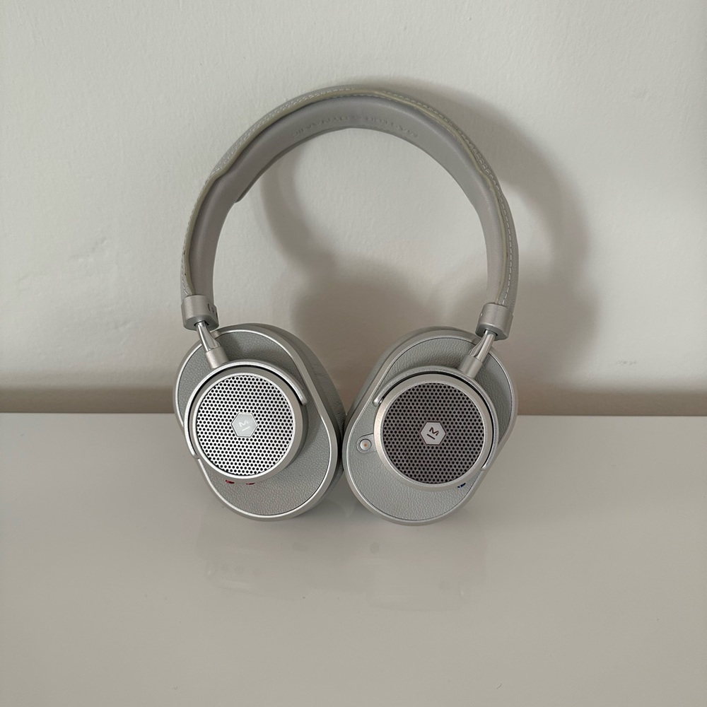 Master & Dynamic MW60 Wireless Bluetooth Noise-isolating Headphones